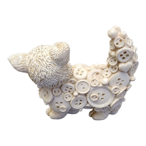 Button Carved Cat Resin Figure - Picture 2 of 6